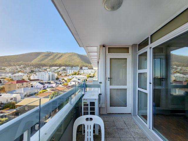 To Let 2 Bedroom Property for Rent in Sea Point Western Cape